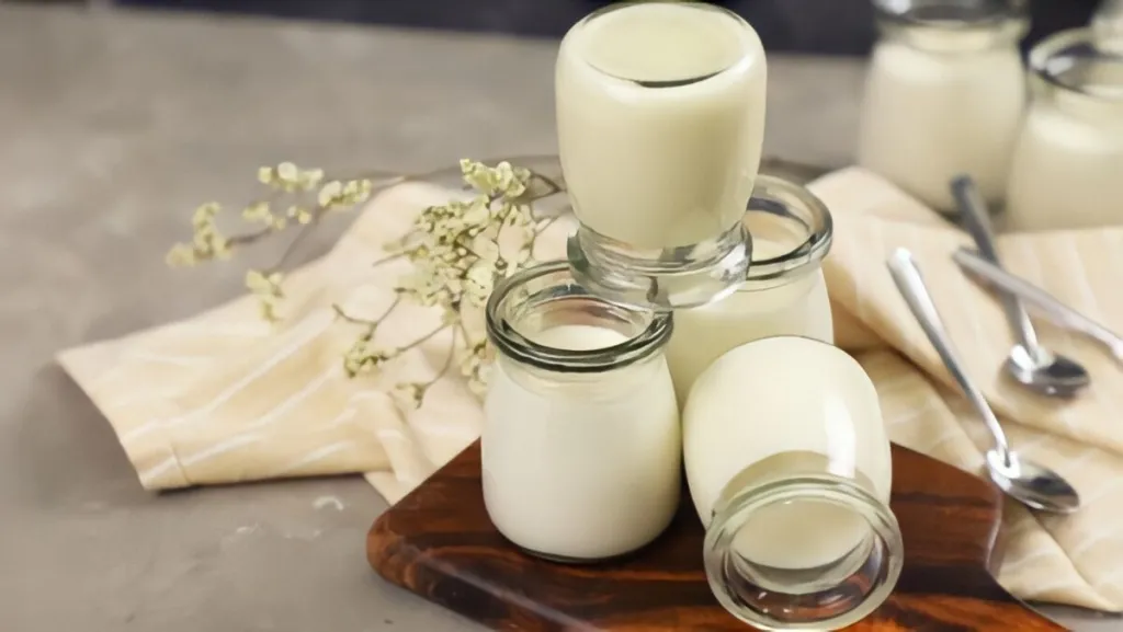 10 Cách làm sữa chua dẻo mịn, ngon mềm, đơn giản tại nhà