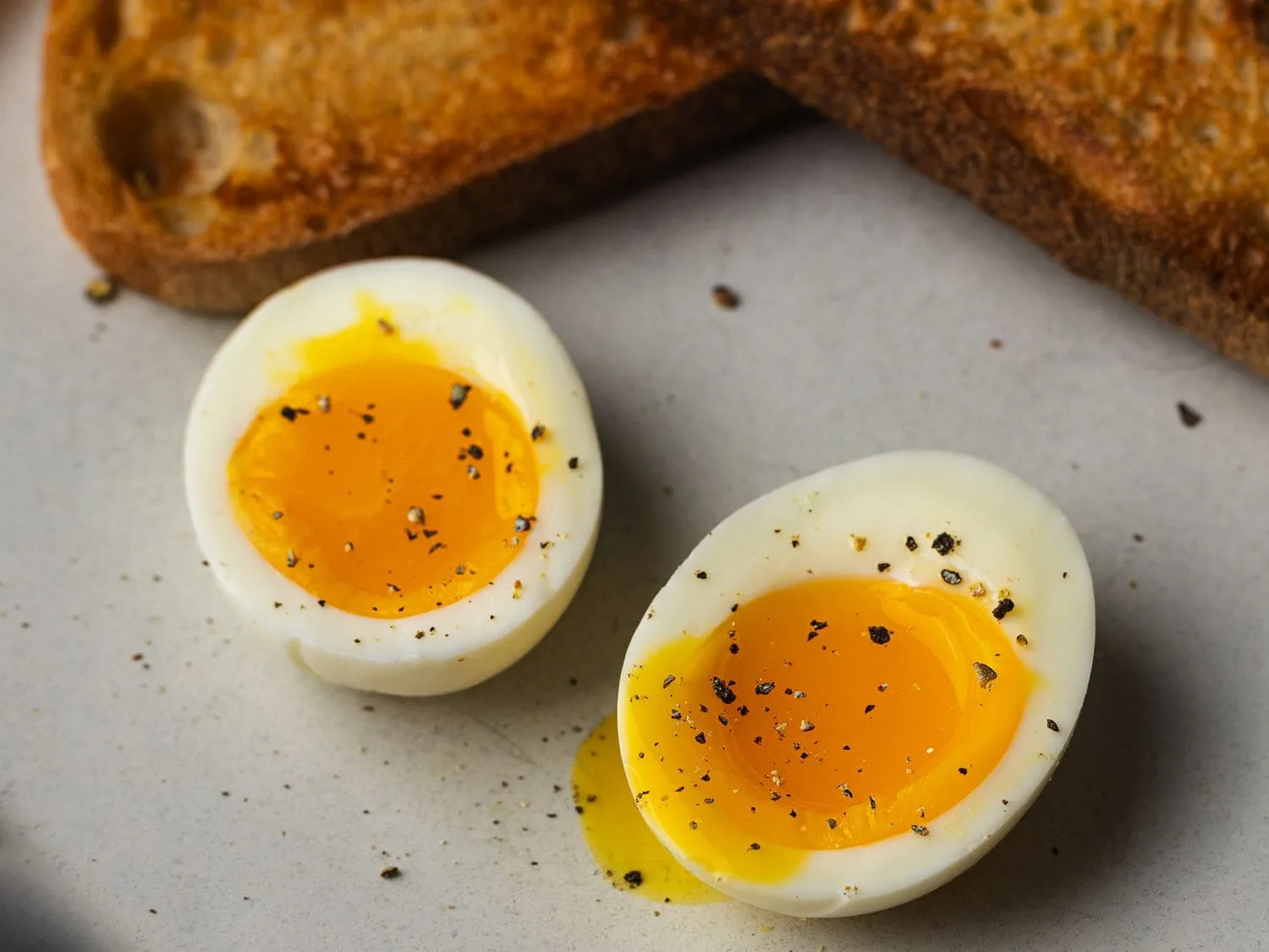 11 Cách luộc trứng lòng đào thơm ngon, béo ngậy, dễ làm tại nhà