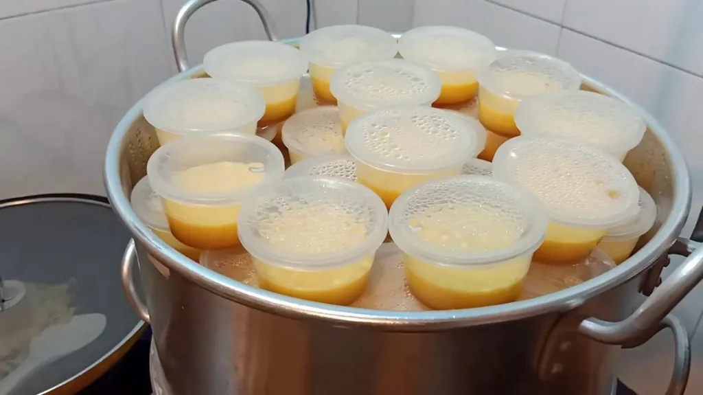 2 Cách làm bánh Flan sữa đặc ngon, mềm mịn tại nhà