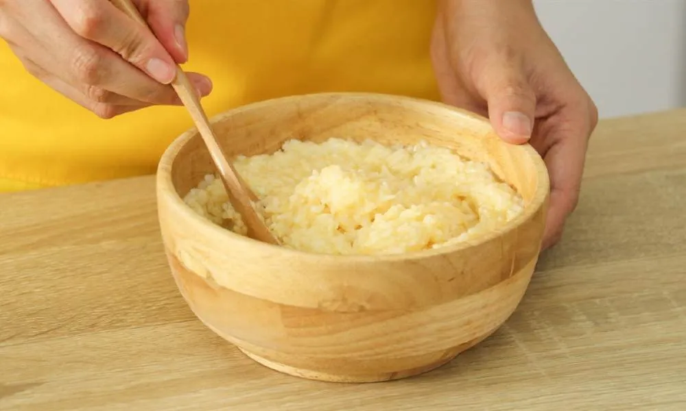 2 Cách làm cơm chiên Dương Châu vàng, giòn ngon, đơn giản tại nhà
