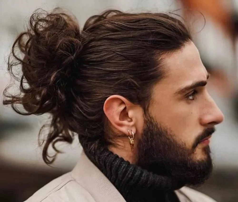 20 Kiểu tóc nam mặt dài cực ấn tượng năm 2024