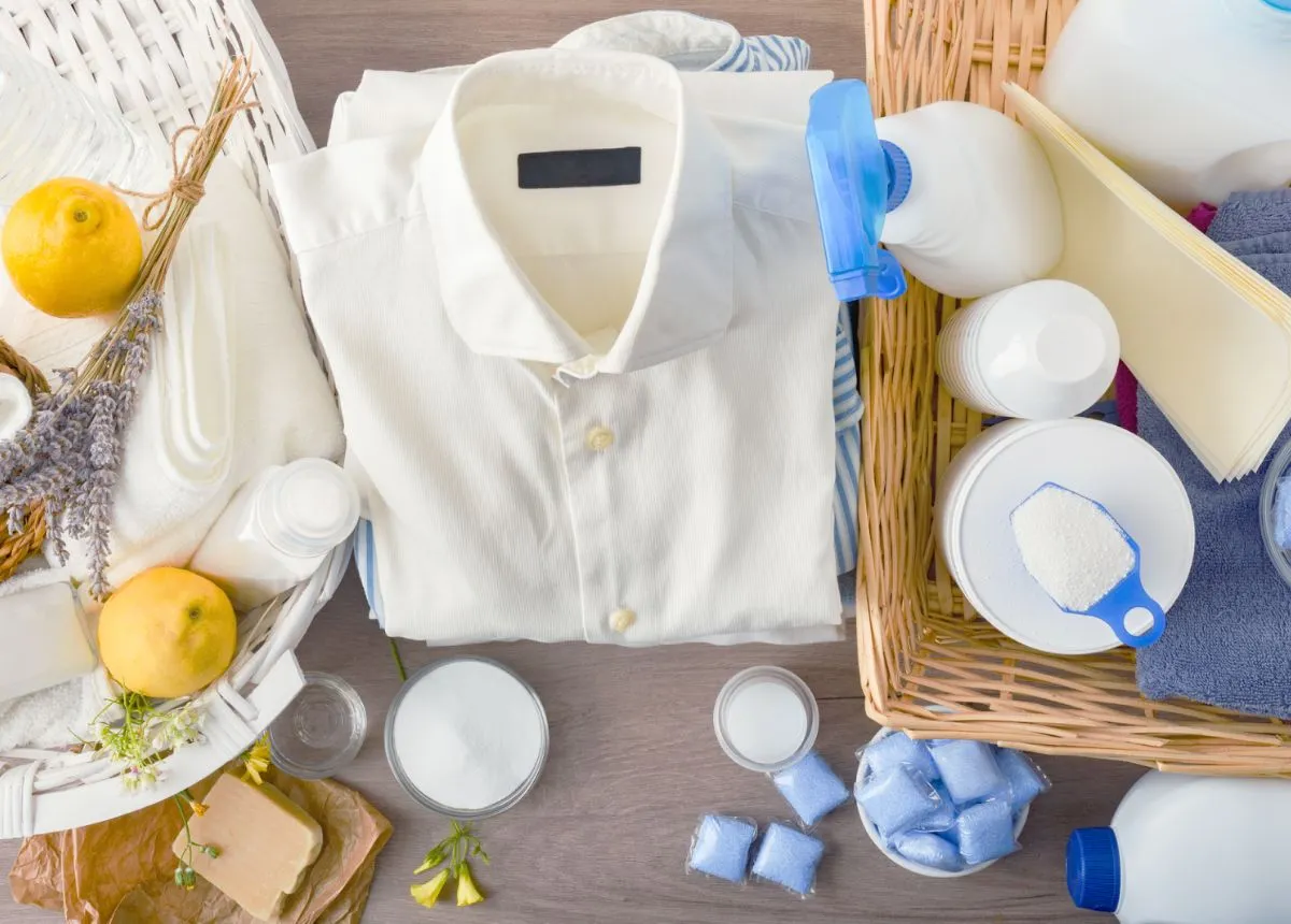 24 Cách tẩy vết ố vàng trên áo trắng lâu ngày, hiệu quả