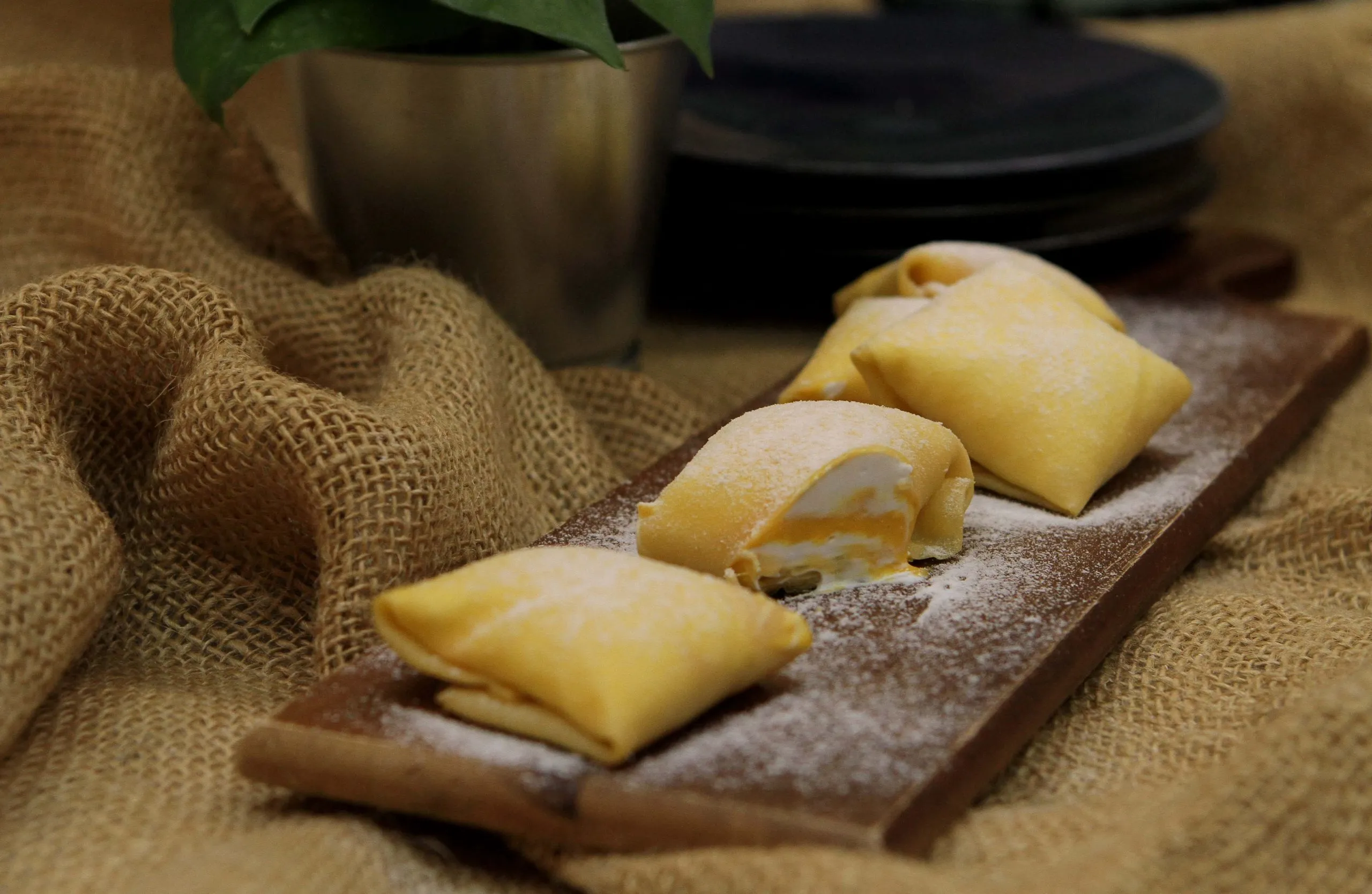 3 Cách làm bánh crepe sầu riêng giòn ngon, đơn giản tại nhà