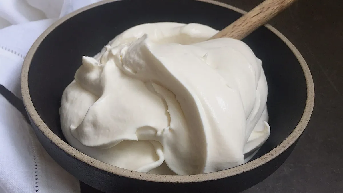 7 Cách làm kem bơ dẻo mịn, mát lạnh, đơn giản tại nhà