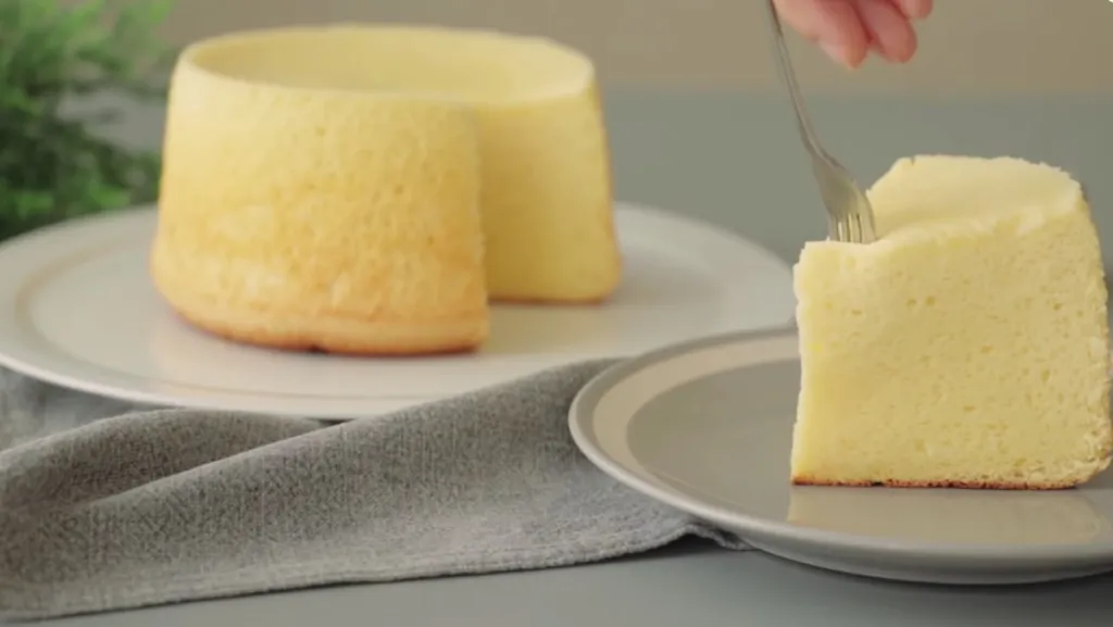 Cách làm bánh bông lan siêu thơm ngon, đơn giản tại nhà