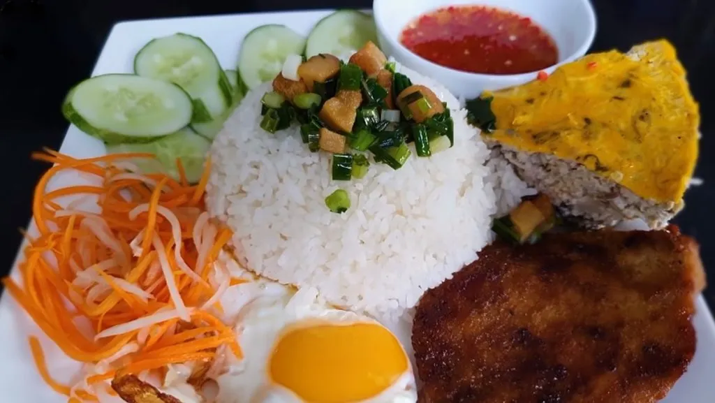 Cách làm cơm tấm ngon tại nhà và gợi ý quán cơm tấm ngon đắt khách nhất Sài Gòn