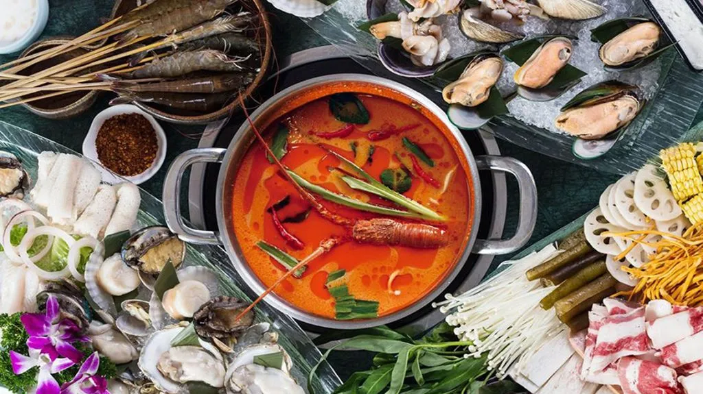 Cách nấu lẩu Thái hải sản chua cay, ngon chuẩn vị, đơn giản