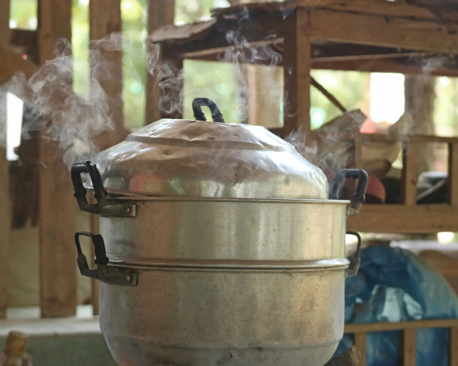 Cách nấu xôi đậu đen nước cốt dừa bằng nồi cơm điện
