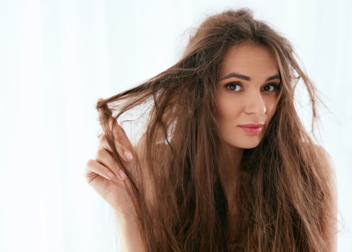 Phục hồi tóc xơ cứng nhanh và hiệu quả tại nhà 